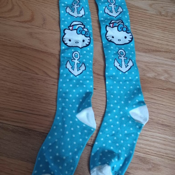 Hello Kitty knee high socks - Picture 2 of 2